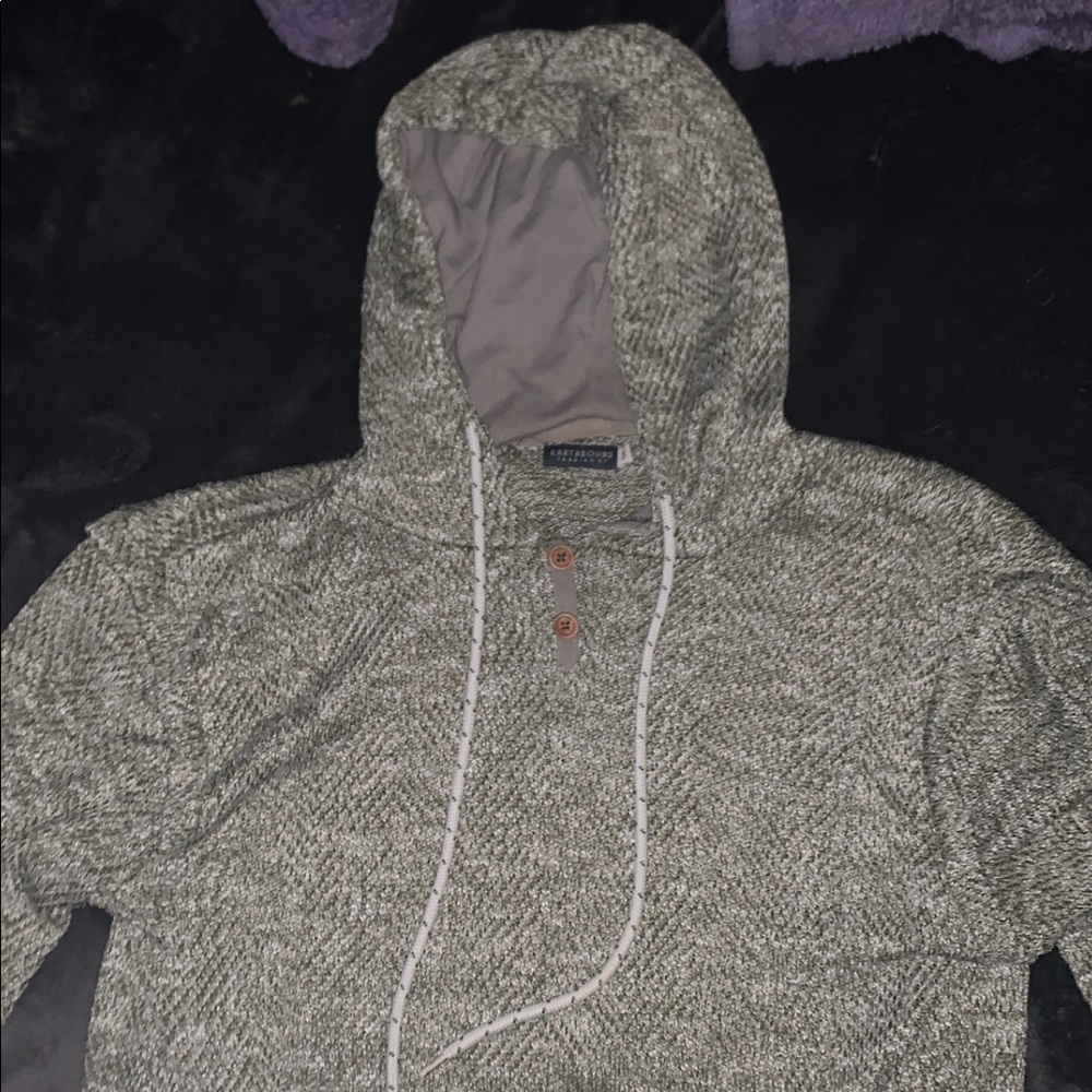 Knit Green & white threaded sweater